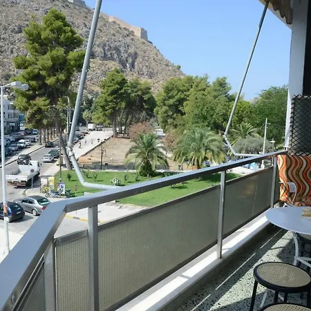 Convenient In The Center Of The City! شقة